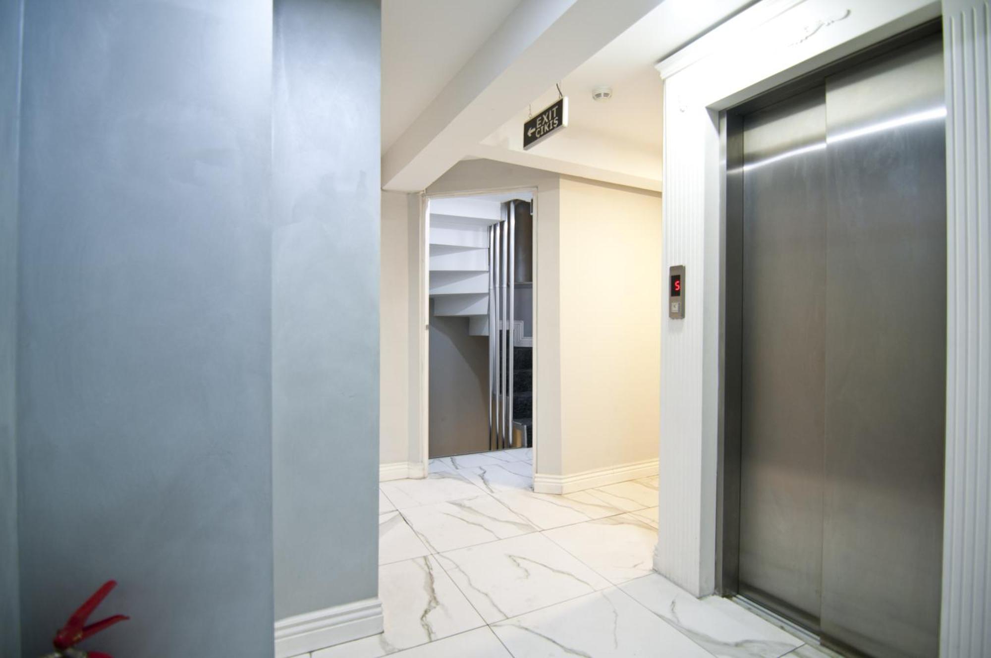 Nova City Hotel Истанбул Екстериор снимка